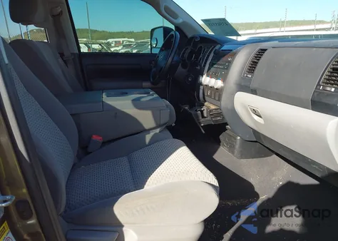 2012 Toyota Tundra Grade 5.7L V8 из США, поврежденный, VIN 5TFCW5F13CX014186